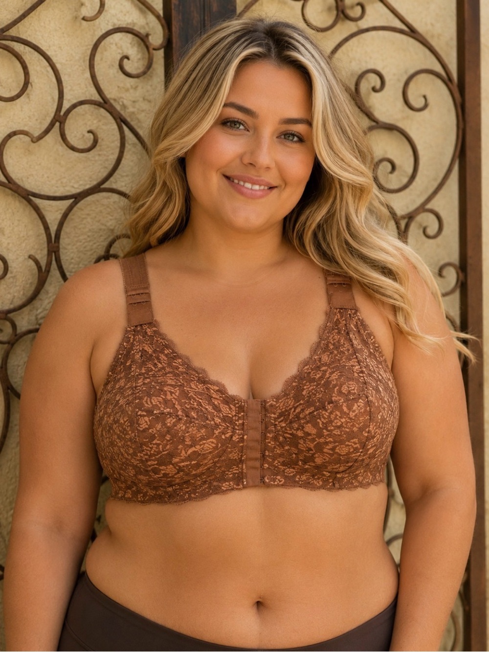 Front-Closure Lace Bra in Chestnut
